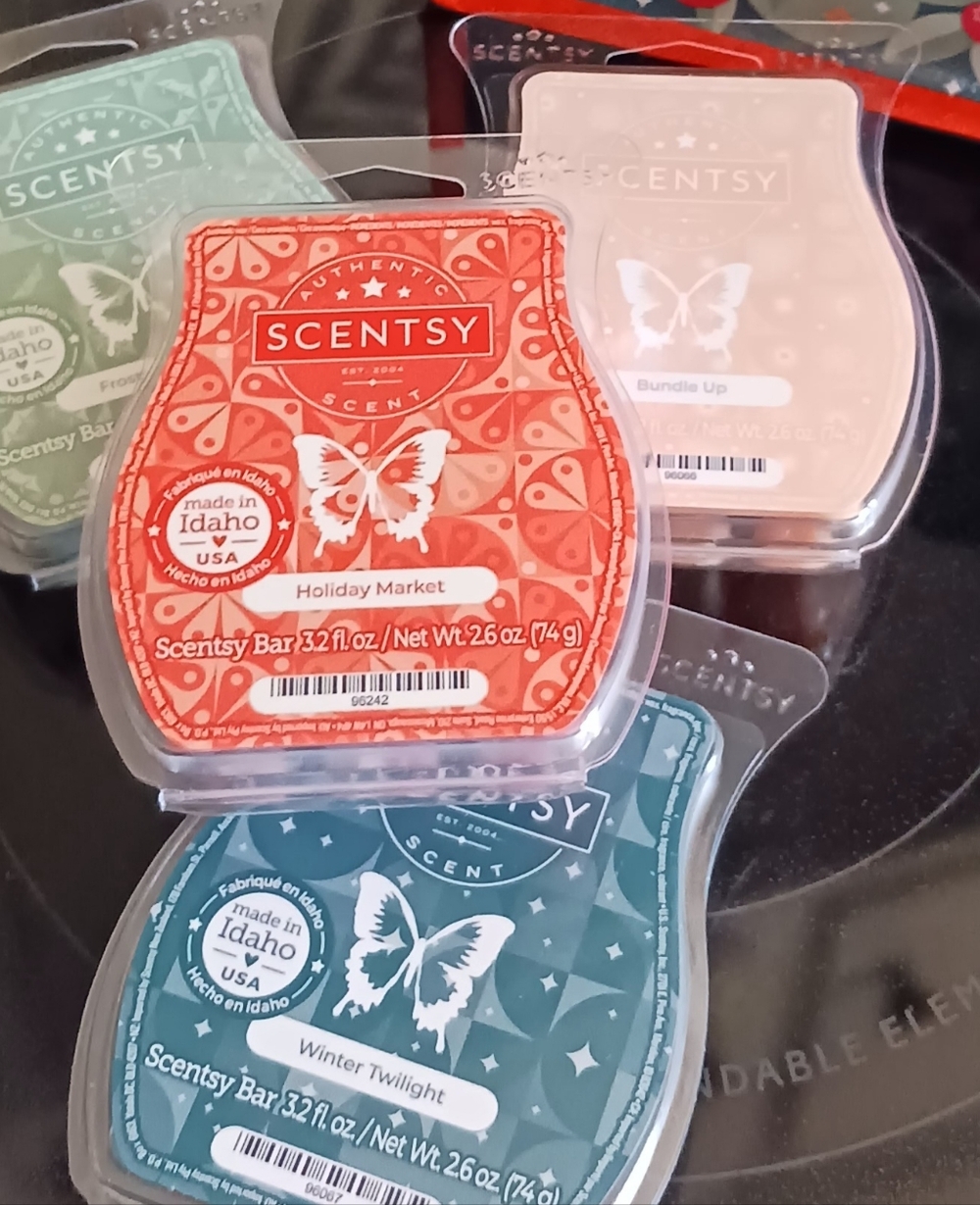 Scentsy 4pk, Holiday Market, Bundle Up, Frosted Fantasy, Winter Twilight